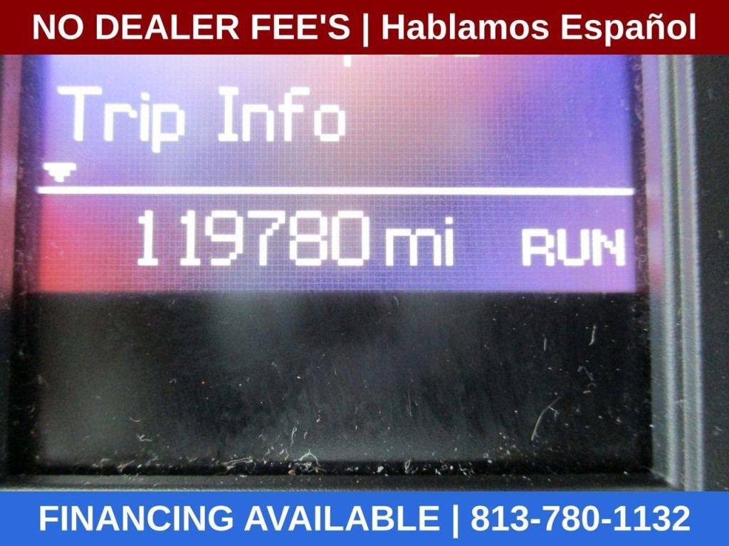 2015 Chrysler Town & Country Image 11