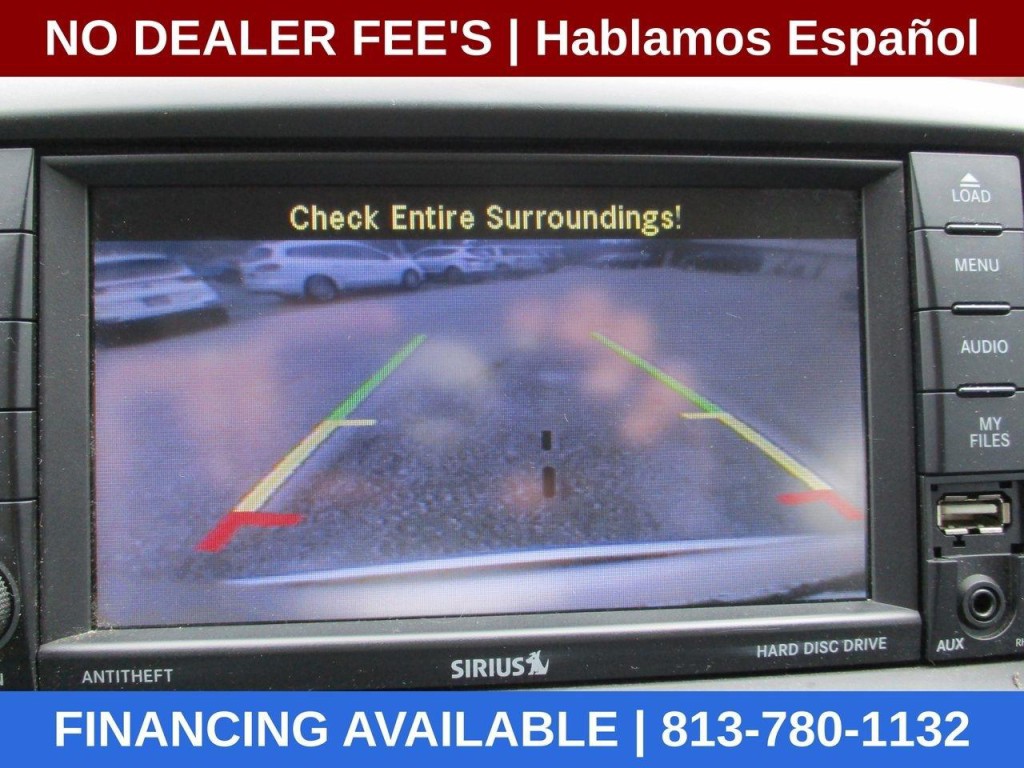 2015 Chrysler Town & Country Image 16