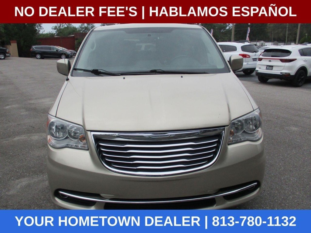 2015 Chrysler Town & Country Image 7