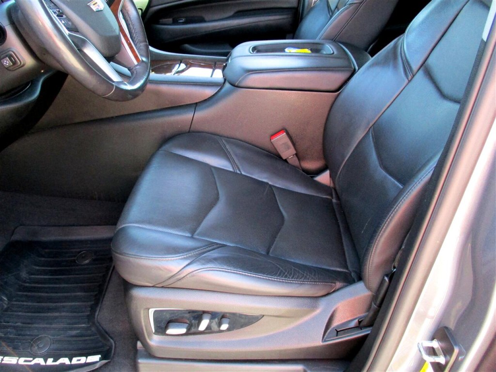 2018 Cadillac Escalade Image 13