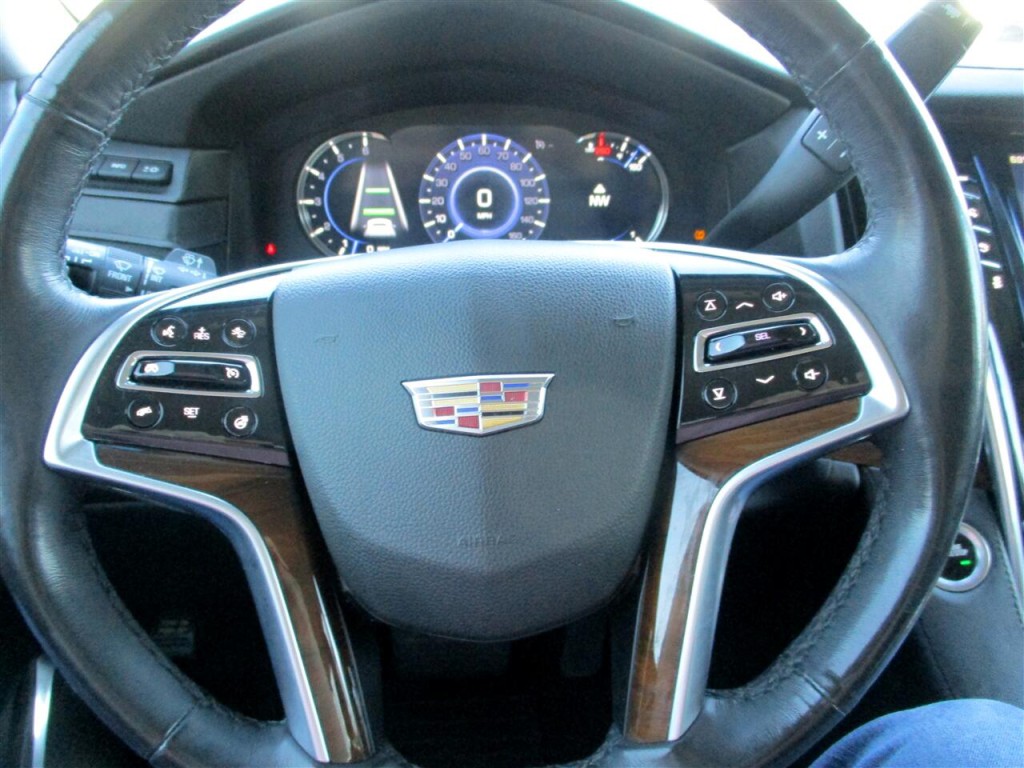 2018 Cadillac Escalade Image 16