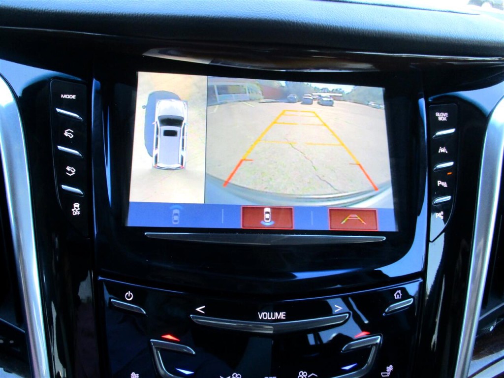 2018 Cadillac Escalade Image 18