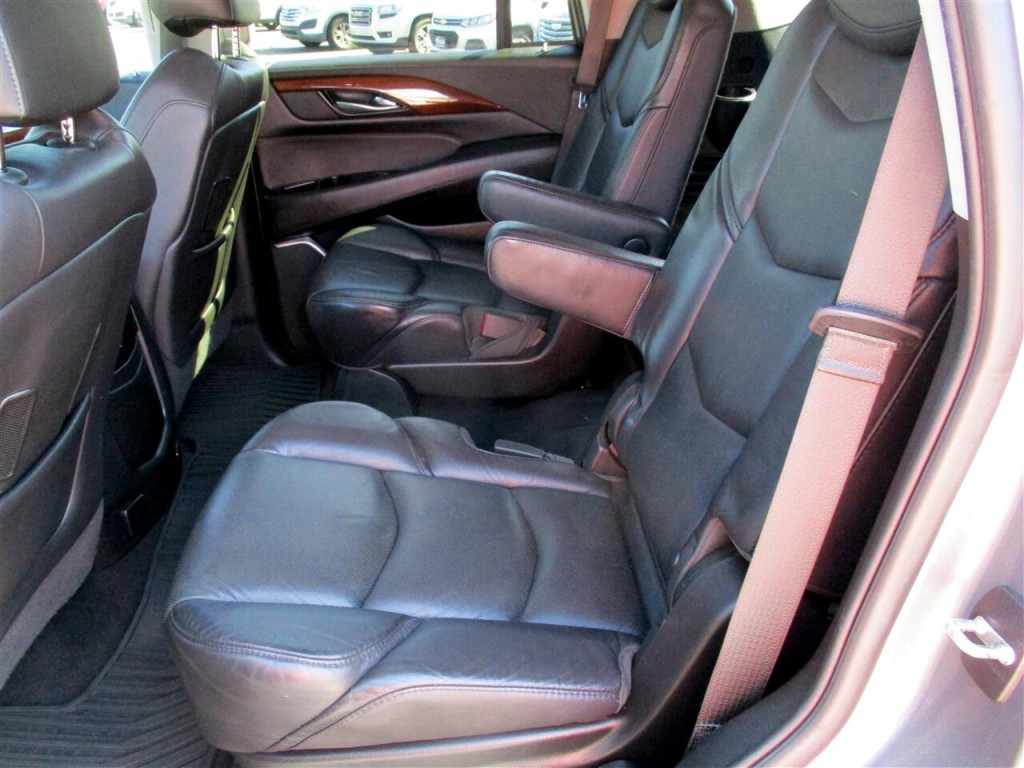 2018 Cadillac Escalade Image 21
