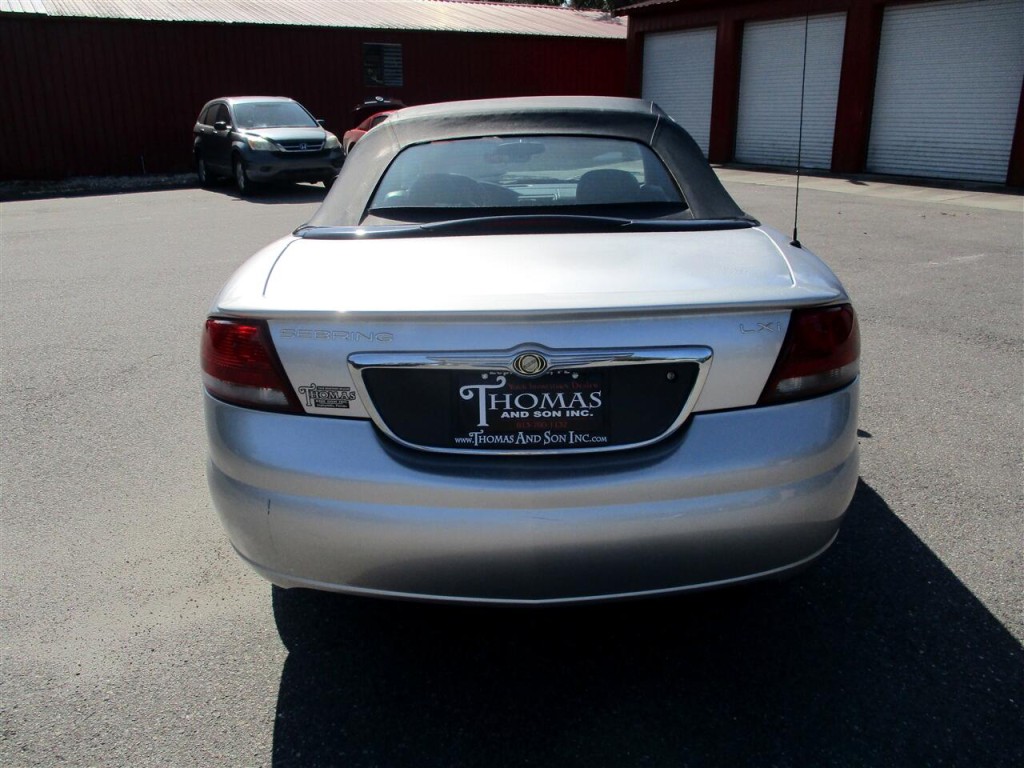 2003 Chrysler Sebring Image 4
