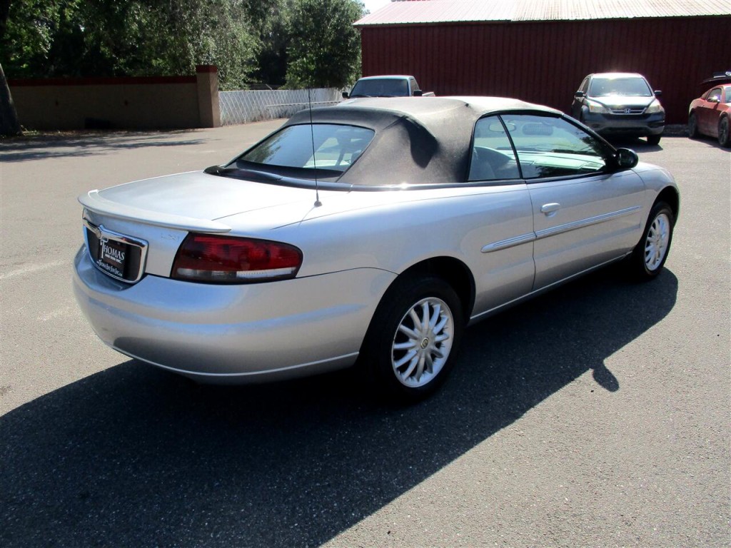 2003 Chrysler Sebring Image 5
