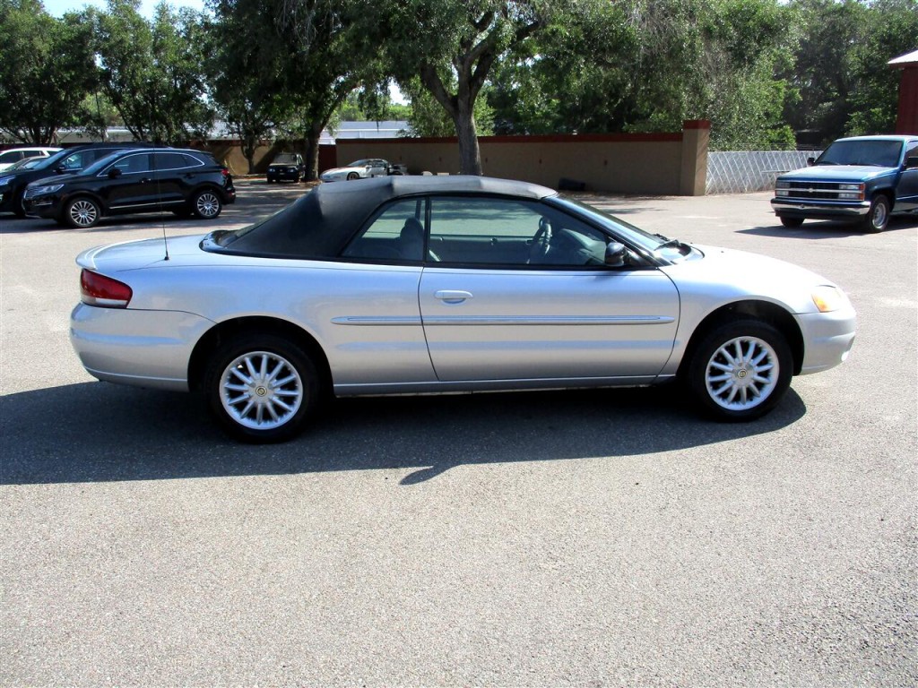 2003 Chrysler Sebring Image 6