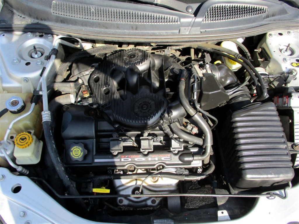 2003 Chrysler Sebring Image 10