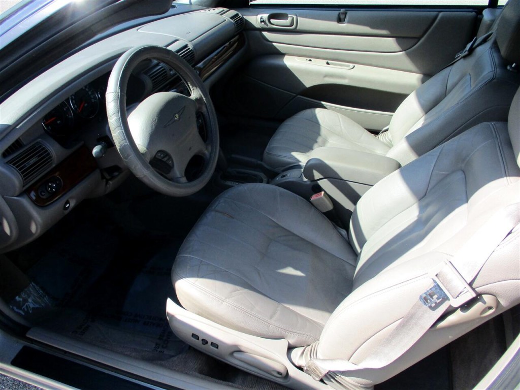2003 Chrysler Sebring Image 17
