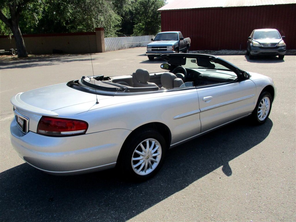 2003 Chrysler Sebring Image 25