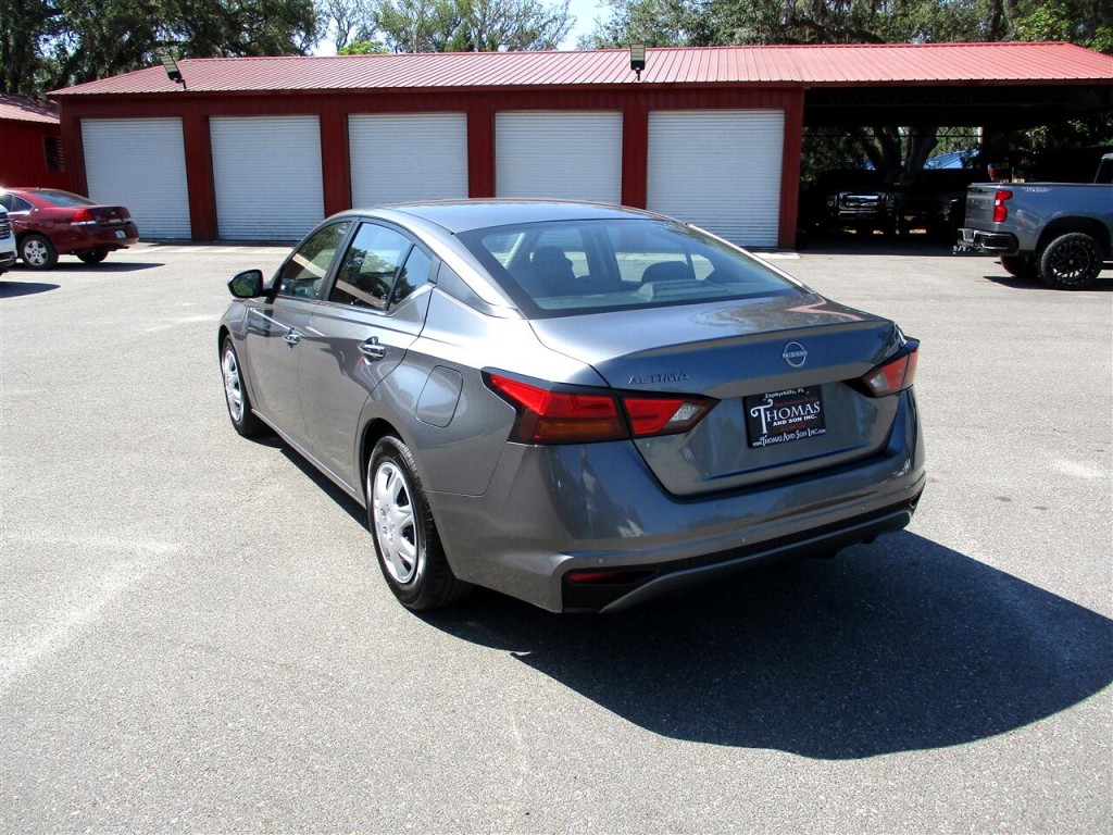 2023 Nissan Altima Image 3