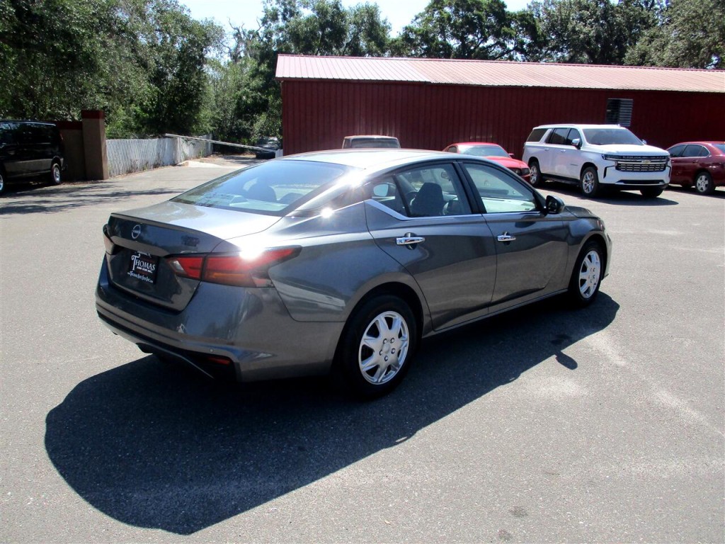 2023 Nissan Altima Image 5