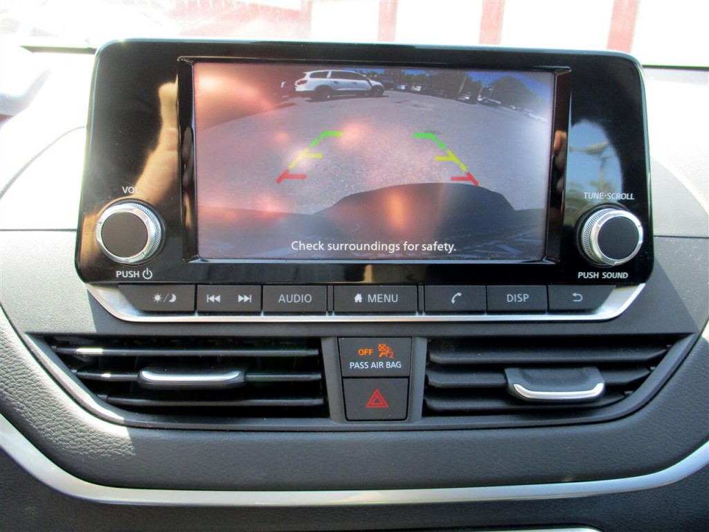 2023 Nissan Altima Image 16