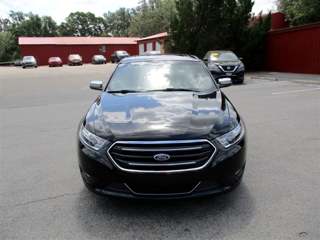 2019 Ford Taurus Image 8
