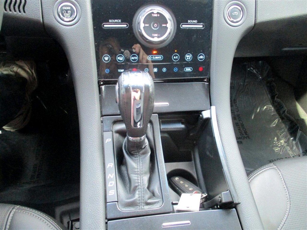 2019 Ford Taurus Image 18