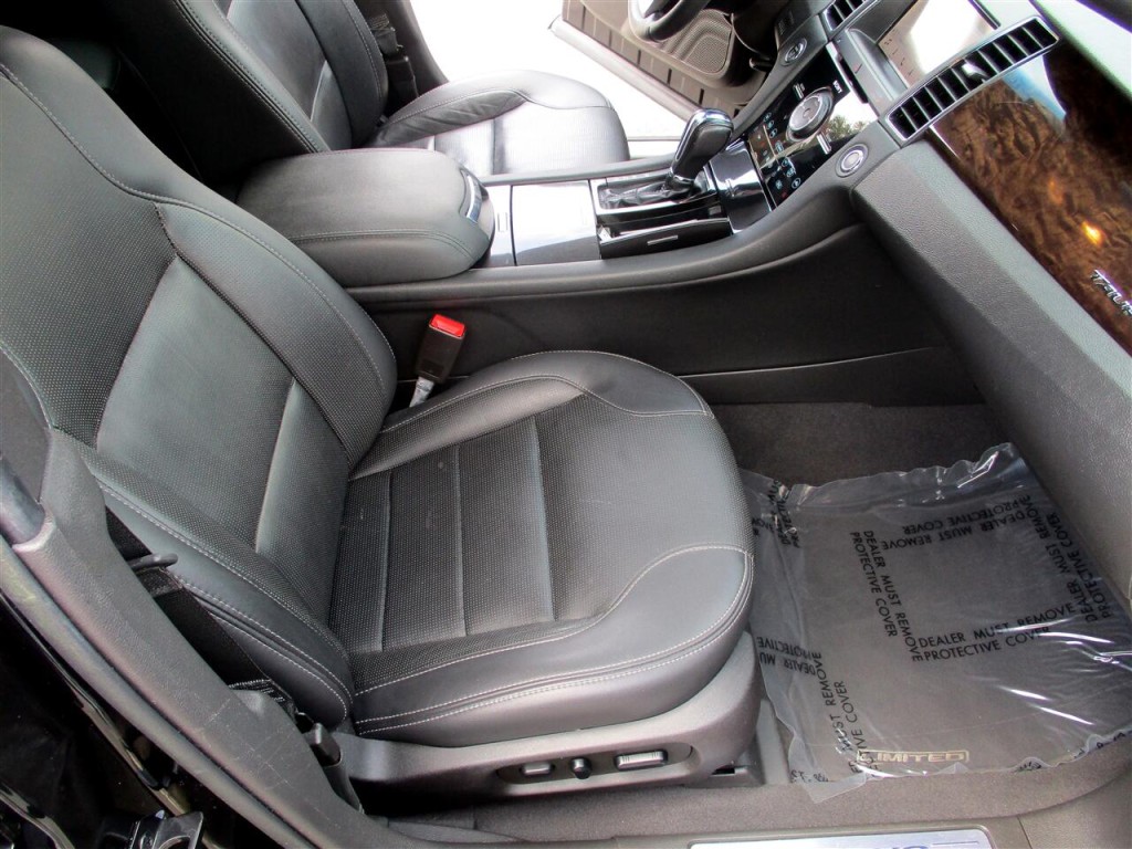2019 Ford Taurus Image 22