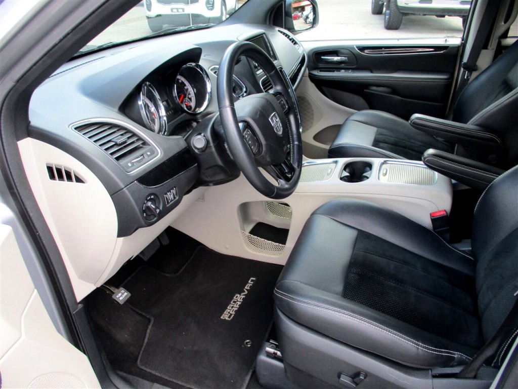 2017 Dodge Grand Caravan Image 18