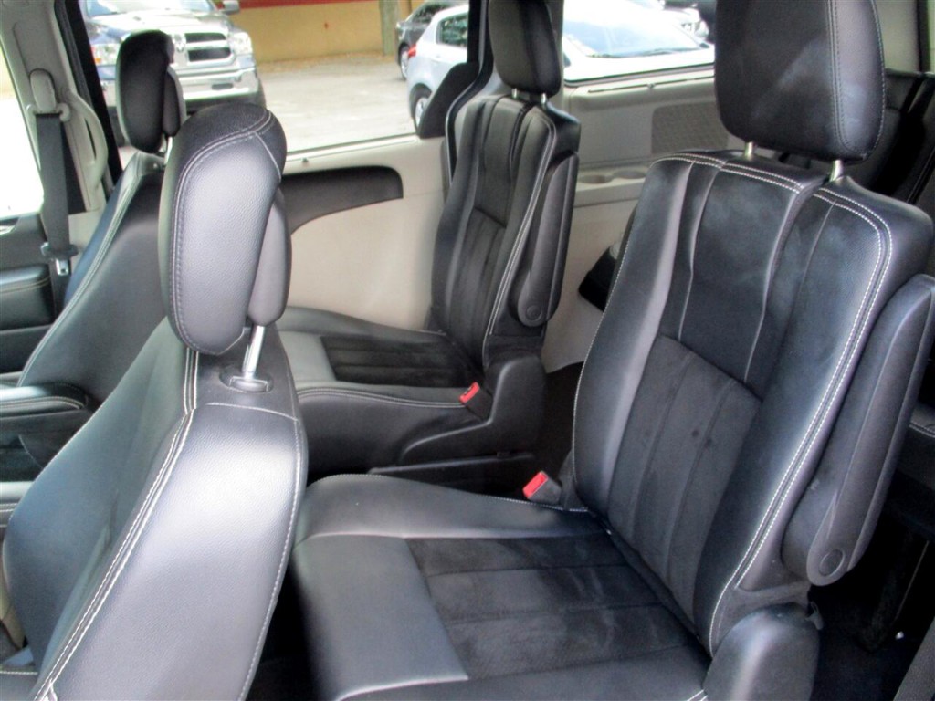 2017 Dodge Grand Caravan Image 20