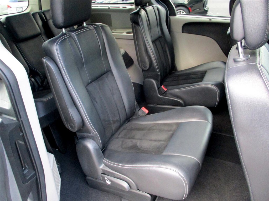 2017 Dodge Grand Caravan Image 23