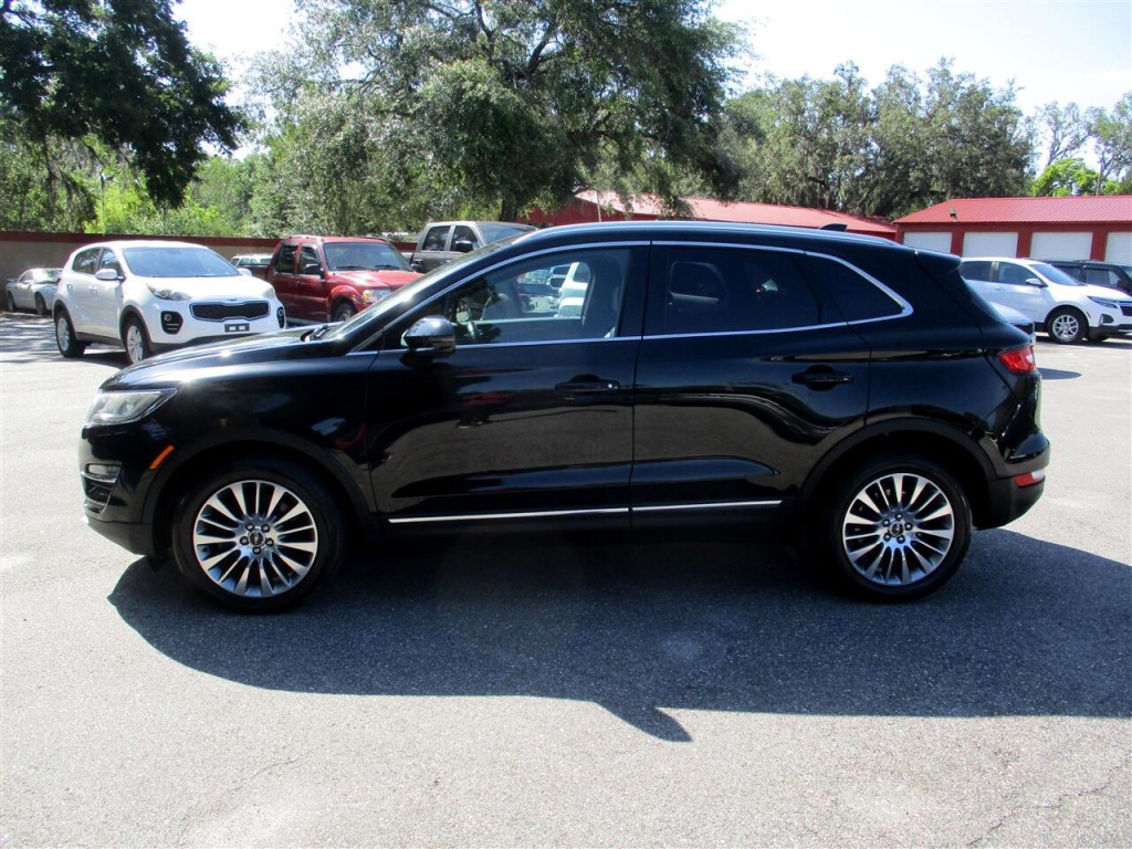 2016 Lincoln MKC Image 2
