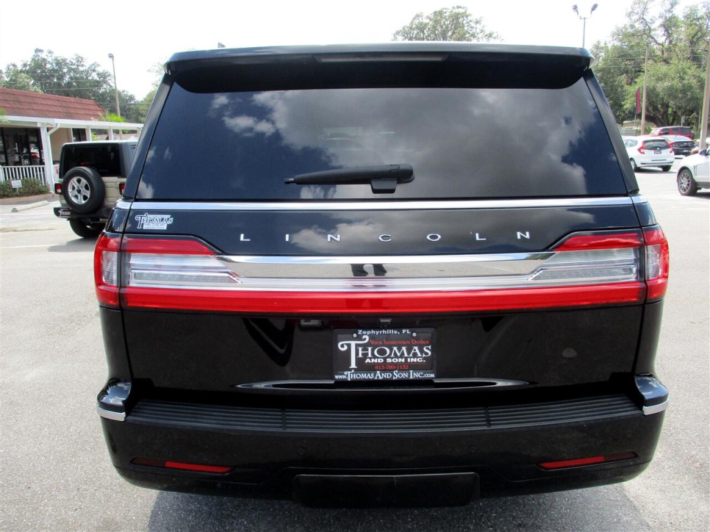 2019 Lincoln Navigator Image 4