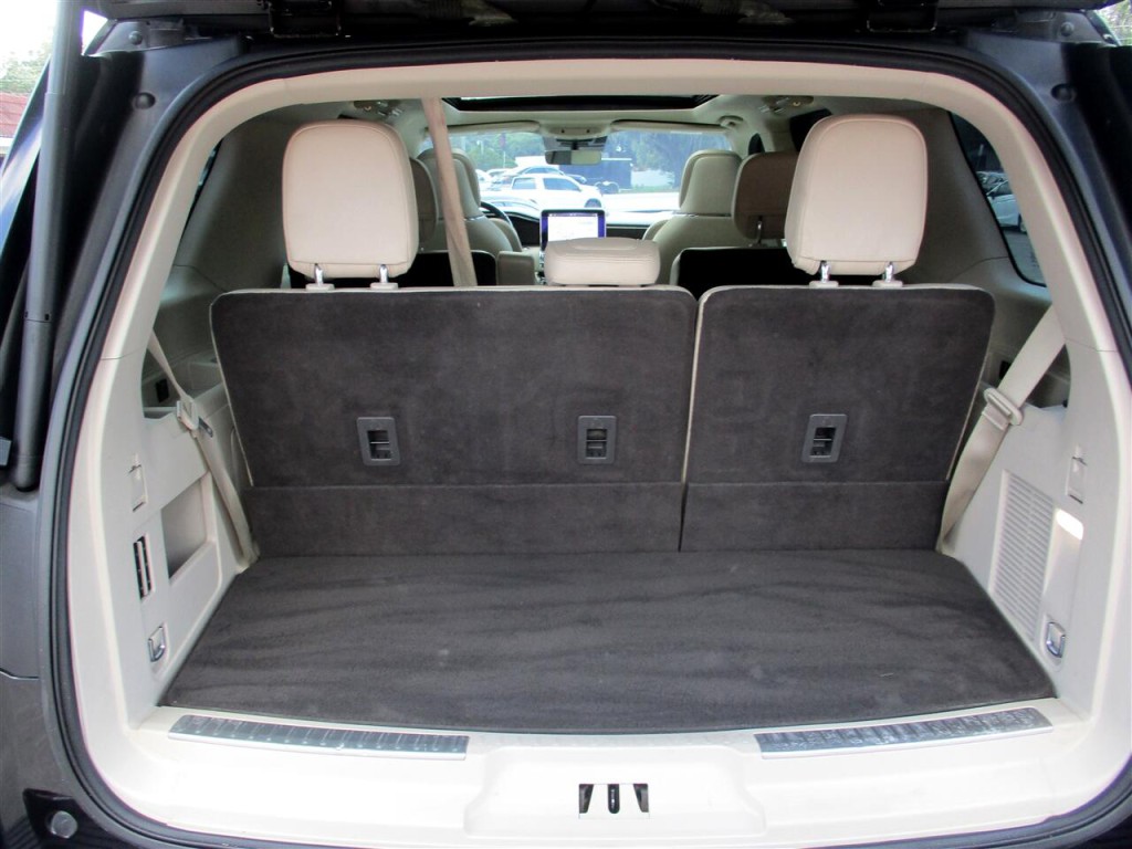2019 Lincoln Navigator Image 24