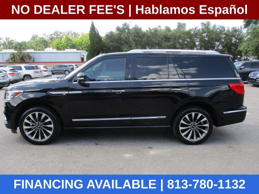 2019 Lincoln Navigator Image 2