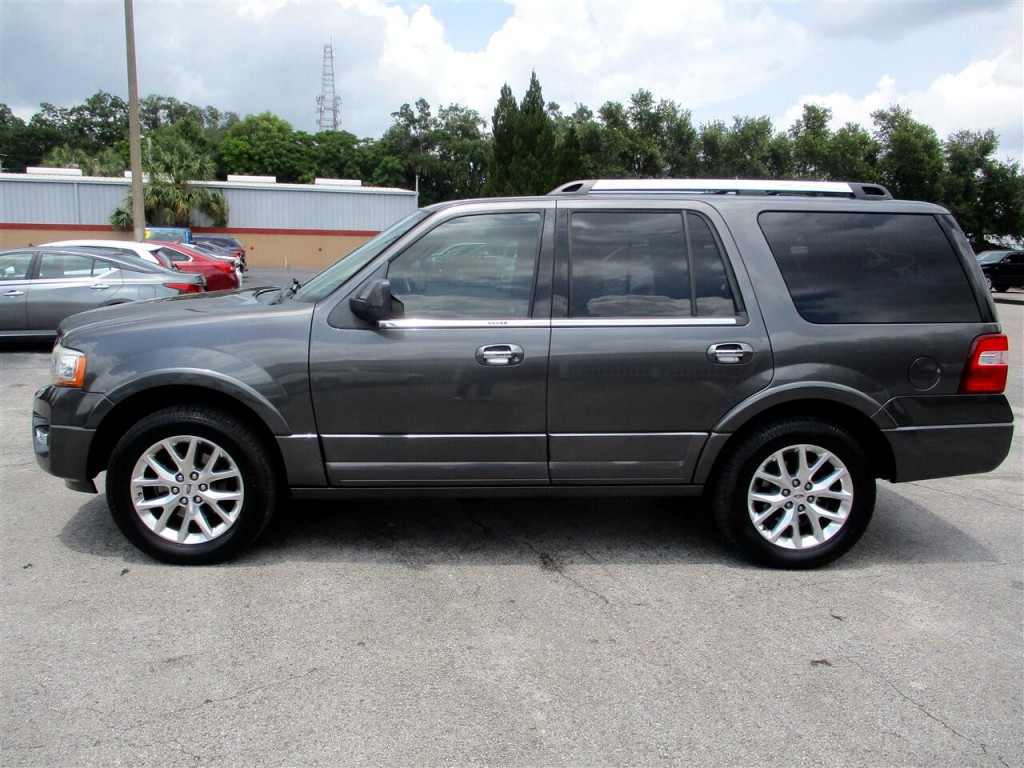 2017 Ford Expedition Image 2