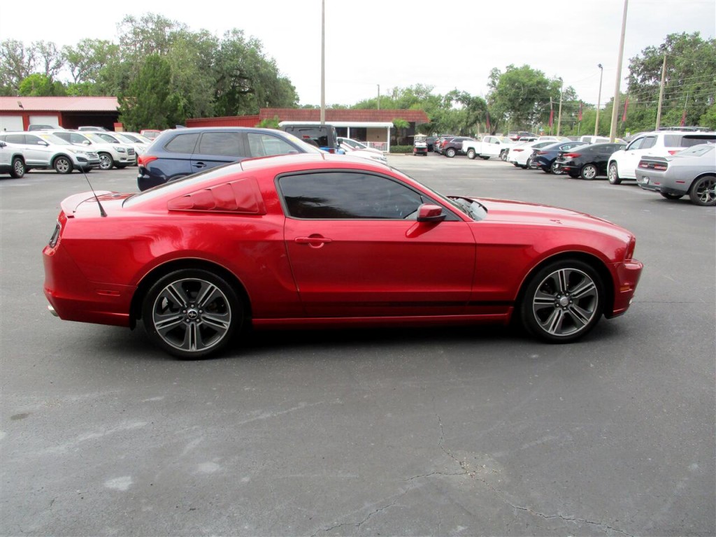 2013 Ford Mustang Image 6