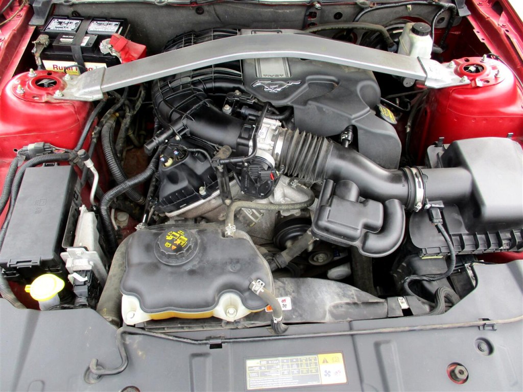 2013 Ford Mustang Image 10