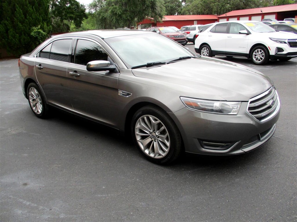 2014 Ford Taurus Image 7