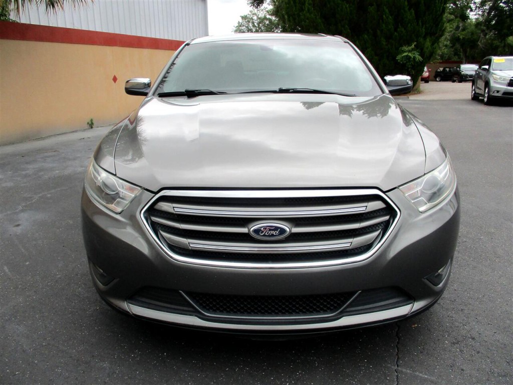 2014 Ford Taurus Image 8