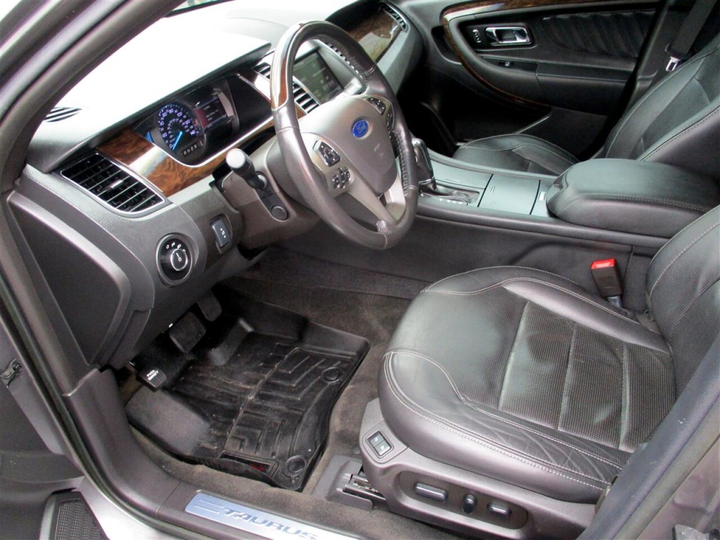 2014 Ford Taurus Image 19