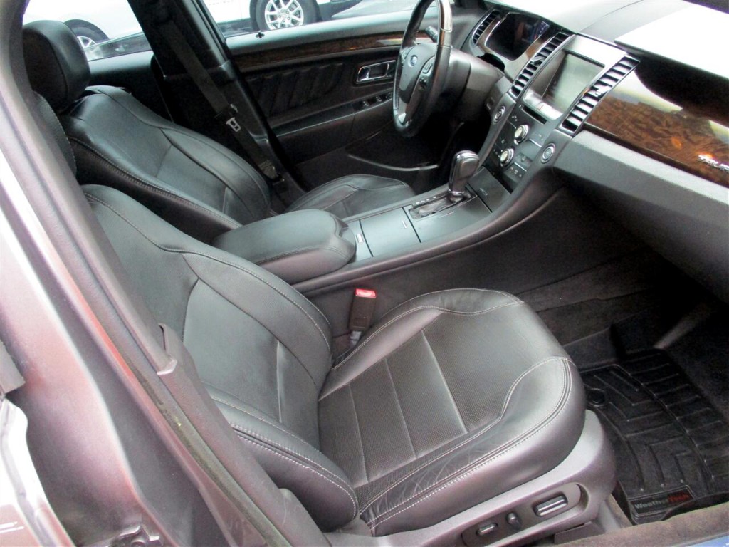 2014 Ford Taurus Image 23