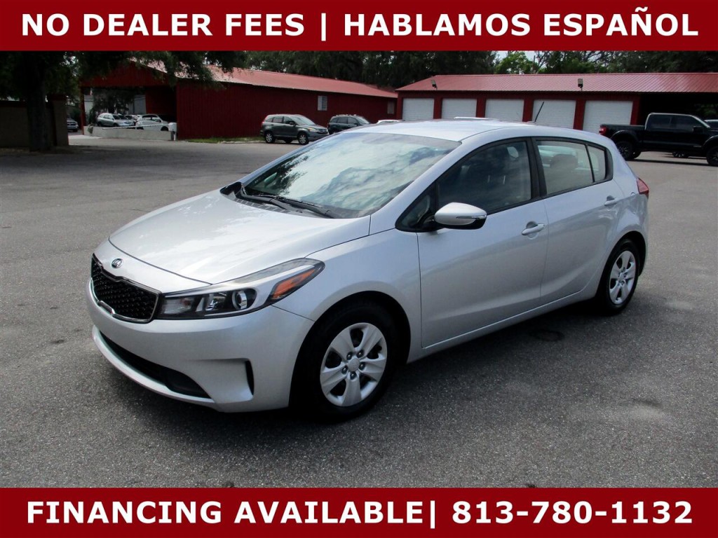 2017 Kia Forte Image 1