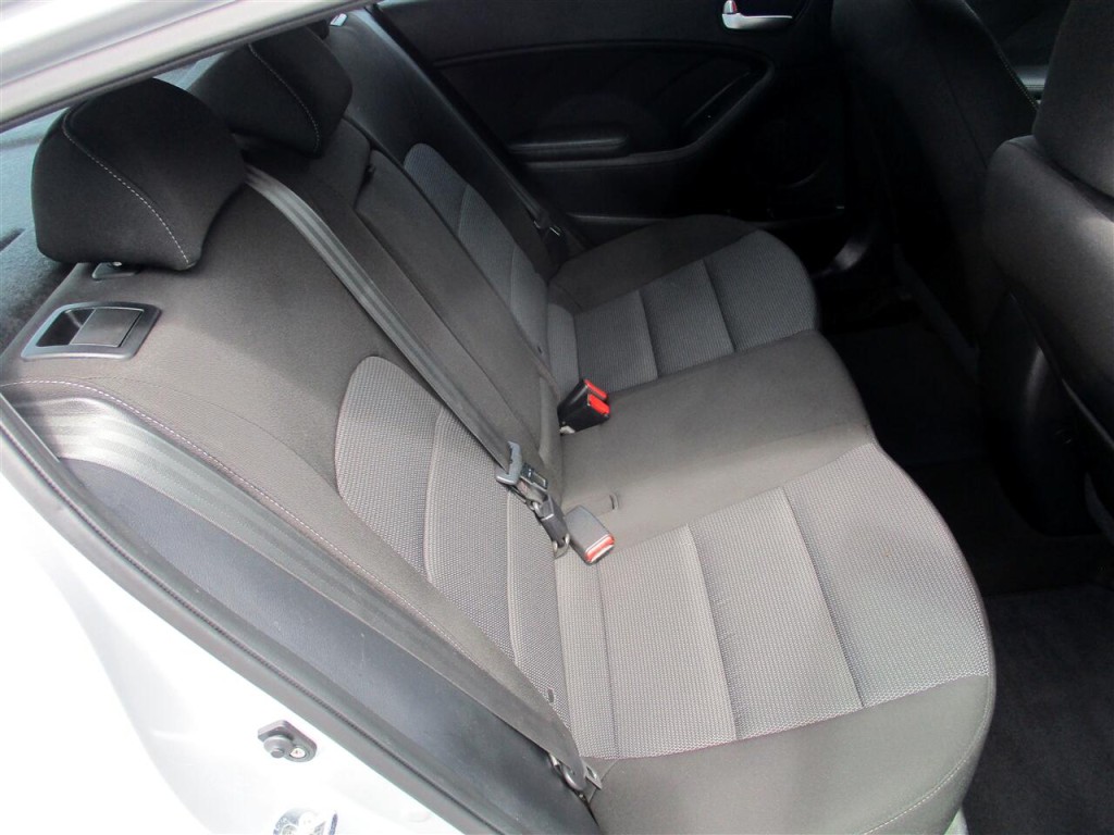 2017 Kia Forte Image 21