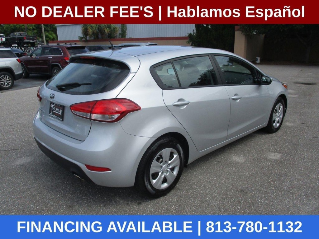 2017 Kia Forte Image 5