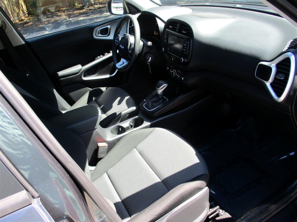 2024 Kia Soul Image 25