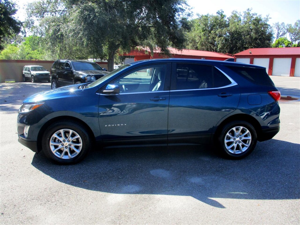 2021 Chevrolet Equinox Image 2