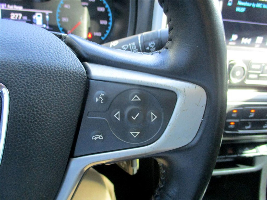 2018 GMC Canyon Image 13
