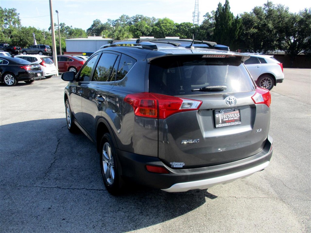 2015 Toyota Rav4 Image 3