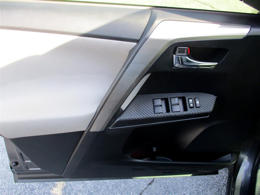 2015 Toyota Rav4 Image 11