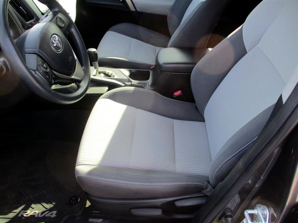 2015 Toyota Rav4 Image 12