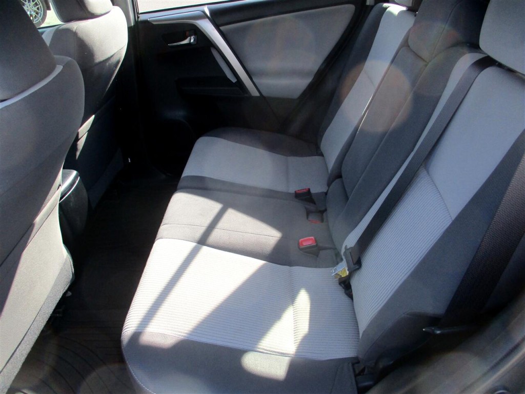 2015 Toyota Rav4 Image 18