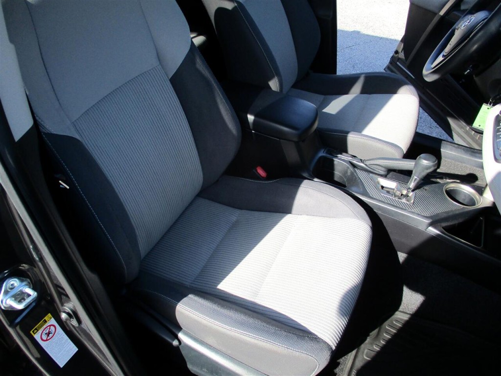 2015 Toyota Rav4 Image 21