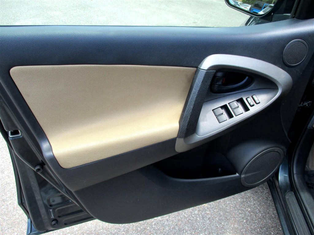 2010 Toyota Rav4 Image 18