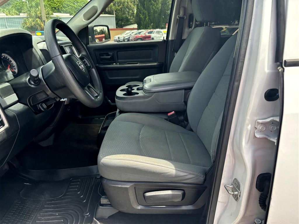 2015 RAM 1500 Image 12
