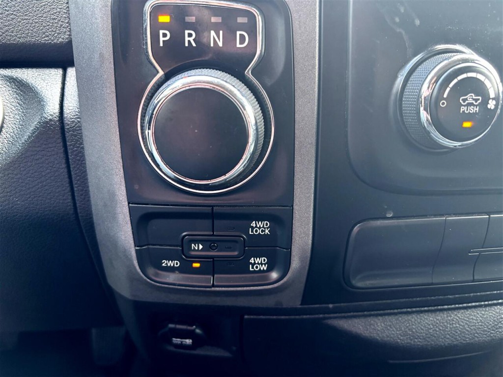 2015 RAM 1500 Image 18