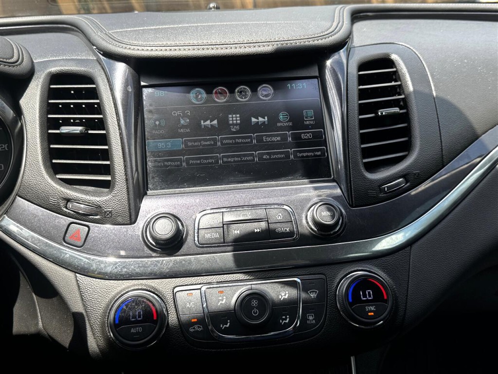 2016 Chevrolet Impala Image 16
