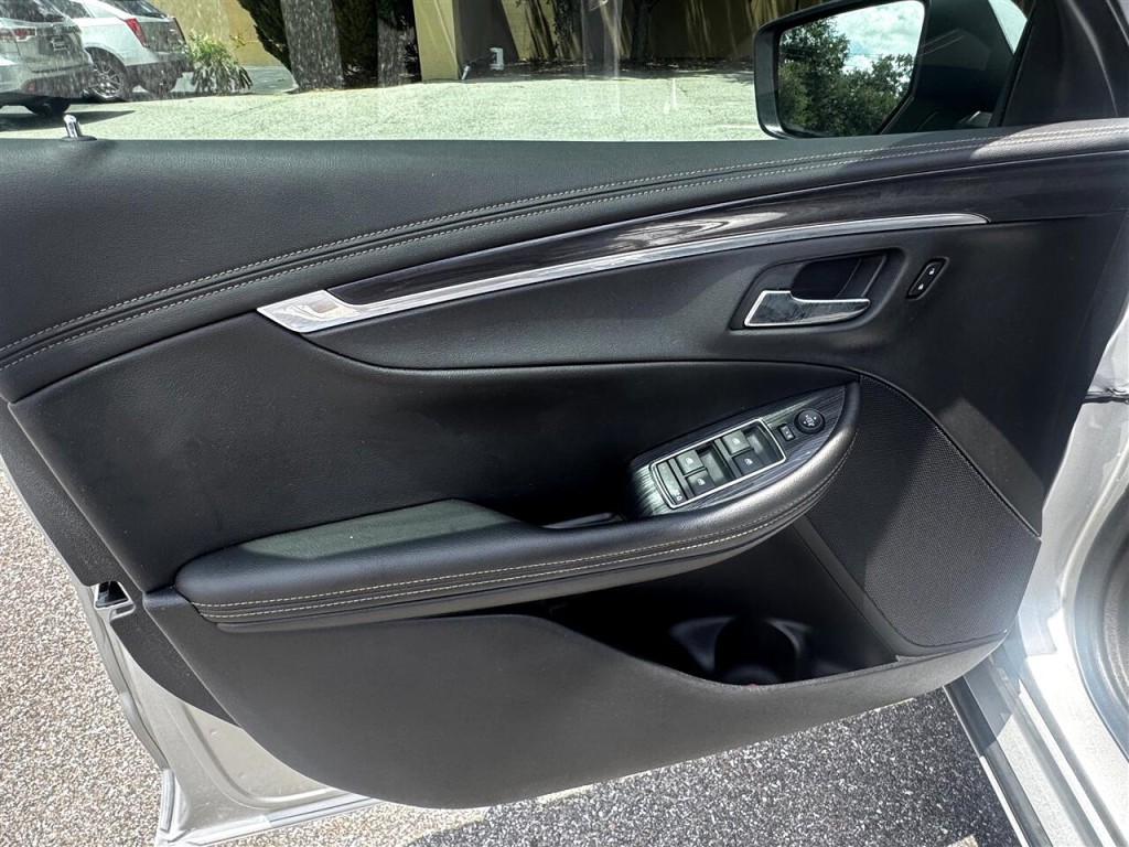 2016 Chevrolet Impala Image 19