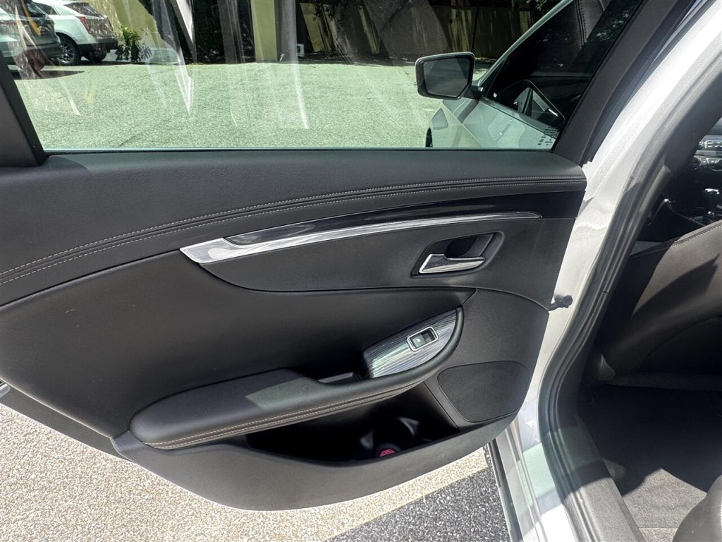 2016 Chevrolet Impala Image 21
